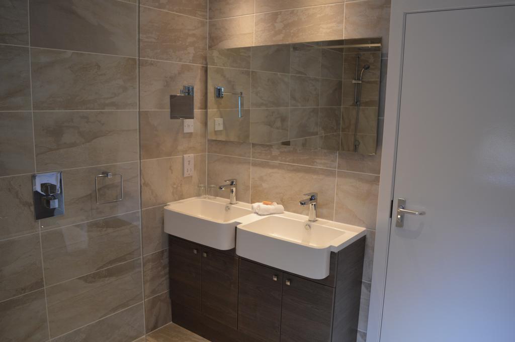 Fairwinds Hotel Карбридж Екстериор снимка