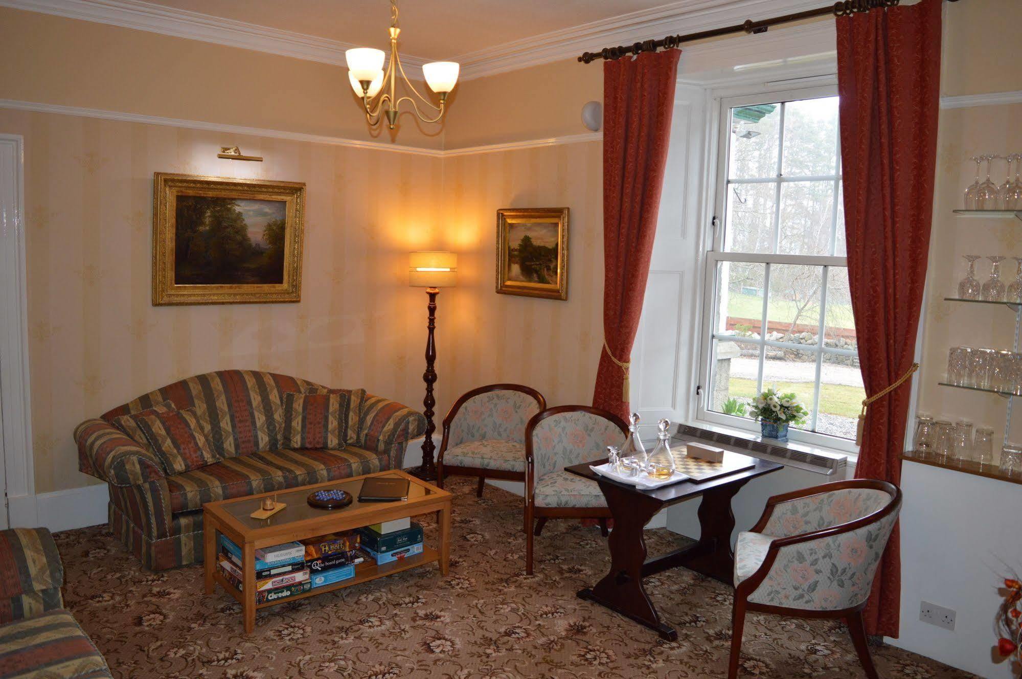 Fairwinds Hotel Карбридж Екстериор снимка